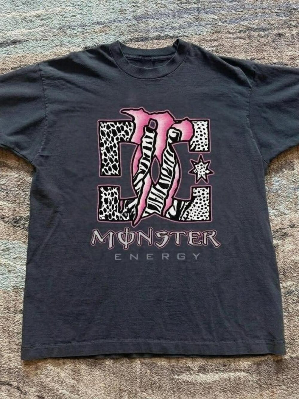 Monster Energy Graphic black t-shirt